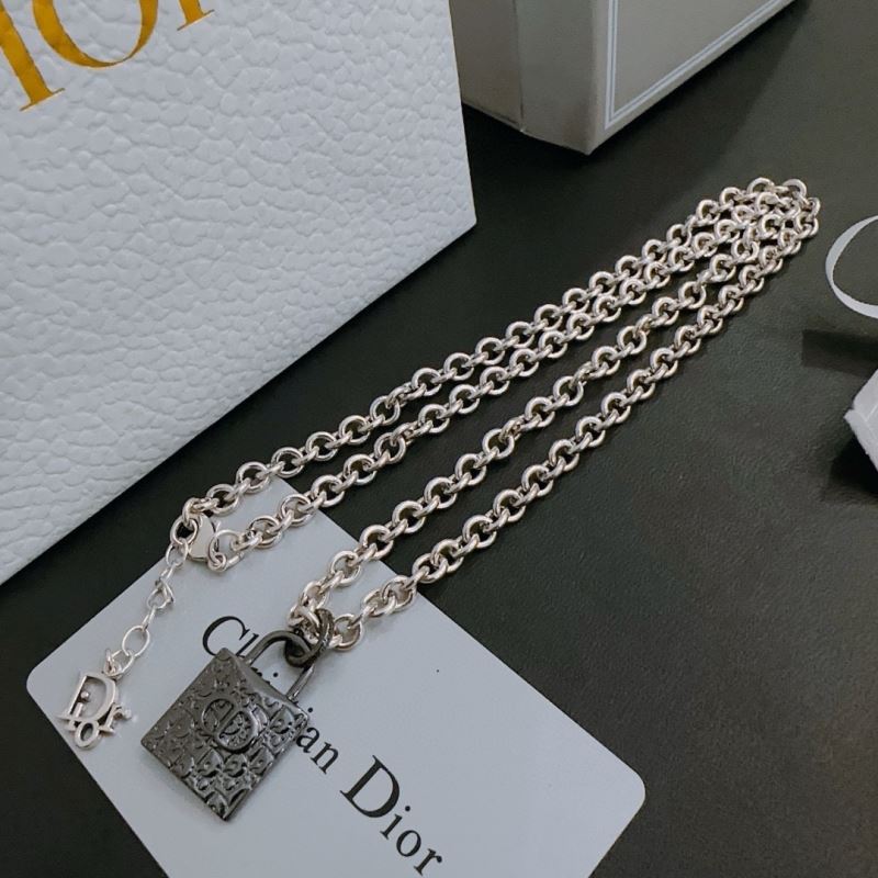 chr1st1an D10r necklaces